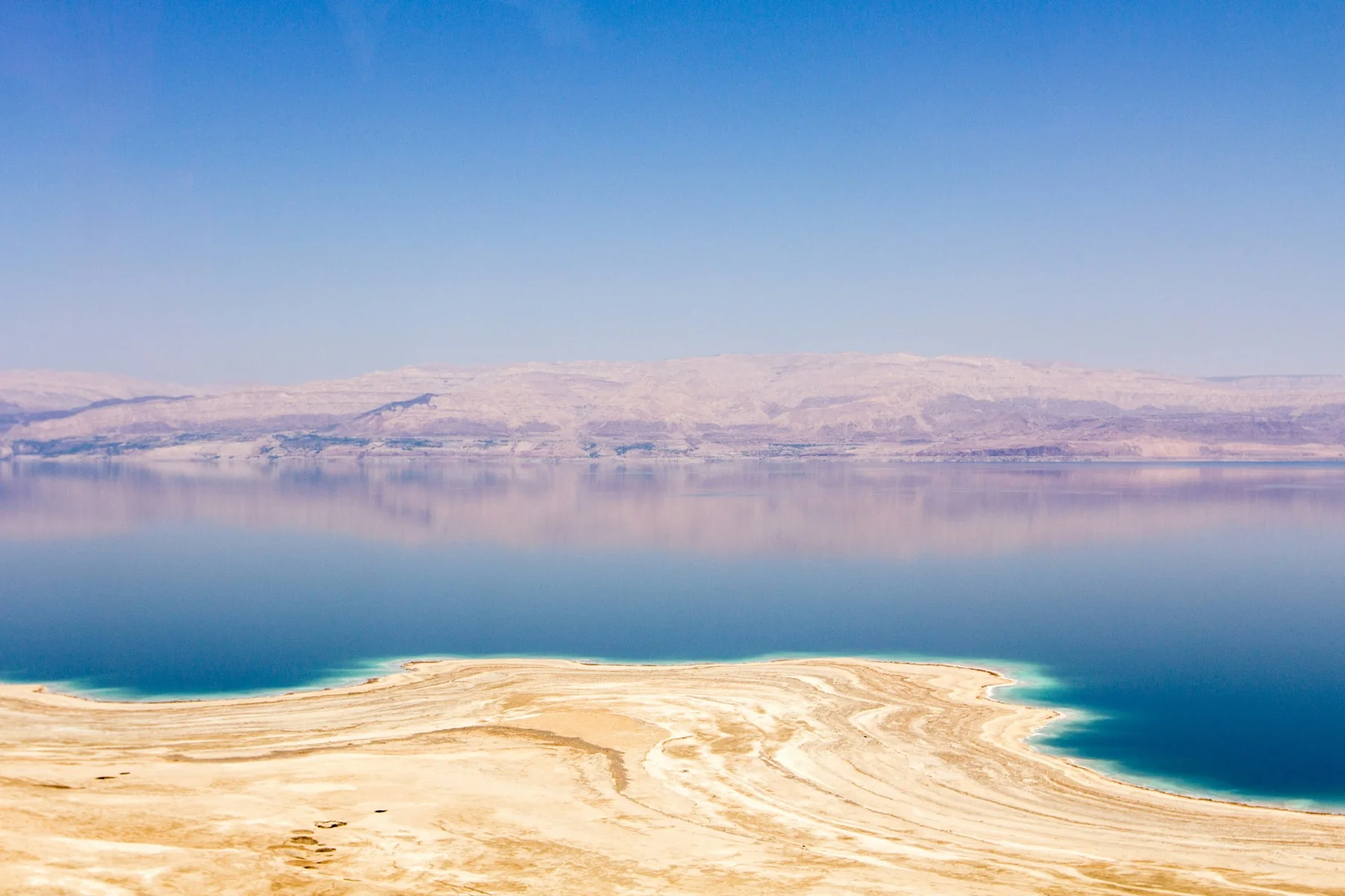 Blick auf das Tote Meer und die Berge von Moab